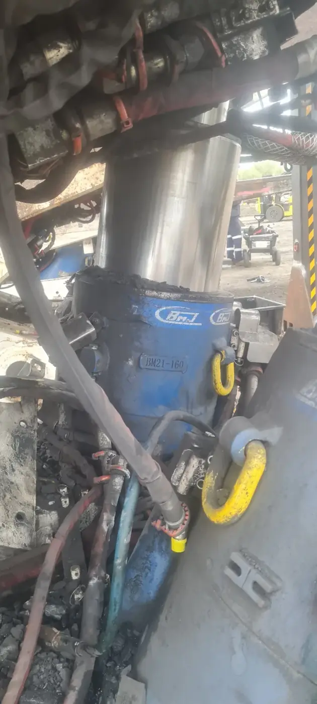 Longwall leg cylinder change-out